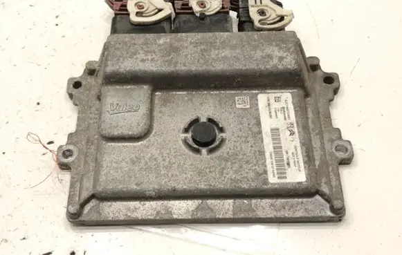Citroen C-Elysée Engine control unit/module ECU 9817868880