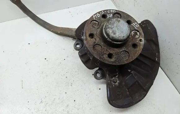 Mercedes-Benz S W220 Front wheel hub