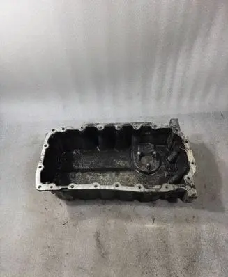 Volkswagen Touran I Oil sump 03G103603