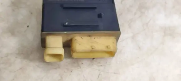 Glow plug pre-heat relay