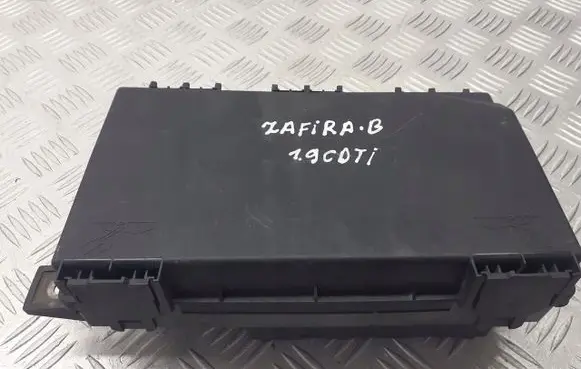 Opel Corsa C Fuse box cover 13206754