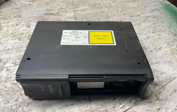 Peugeot 607 CD/DVD changer 9636561780 0139322