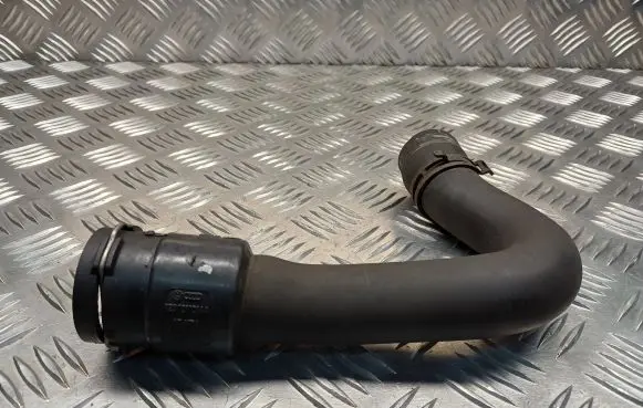 Audi A4 S4 B7 8E 8H Engine coolant pipe/hose 8E0121101AA