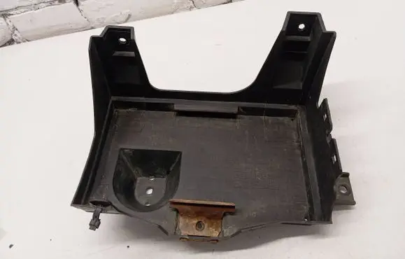 Infiniti QX56 Battery box tray 648607S000