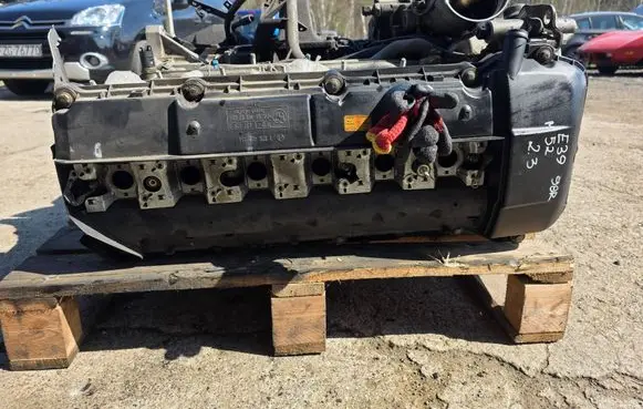 BMW 5 E39 Engine M52B25