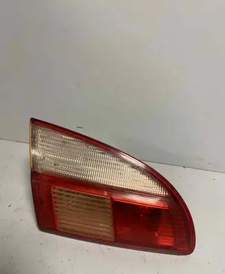 Tailgate rear/tail lights