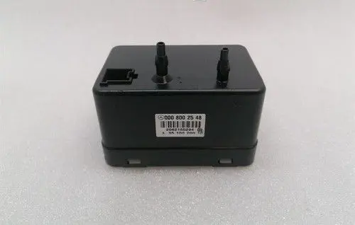 Mercedes-Benz E W211 Vacuum pump A0008002548