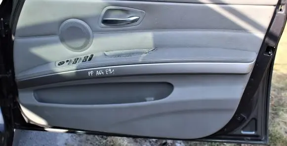 BMW 3 E90 E91 Front door card panel trim