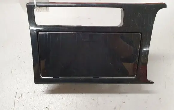 Cup holder front