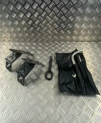 Audi Q5 SQ5 Tool set 