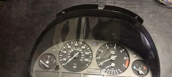 BMW 5 E39 Speedometer (instrument cluster) 8381195