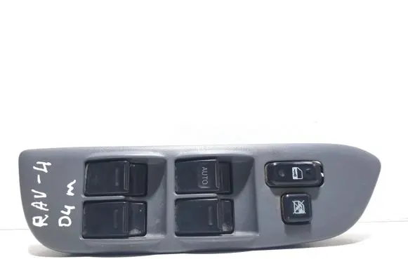 Toyota RAV 4 (XA20) Electric window control switch 84820-42140