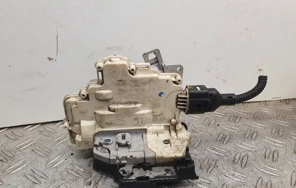 Audi Q7 4L Rear door lock 3C4839016C