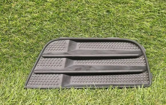 Ford Fusion Front bumper lower grill 2N1119952C