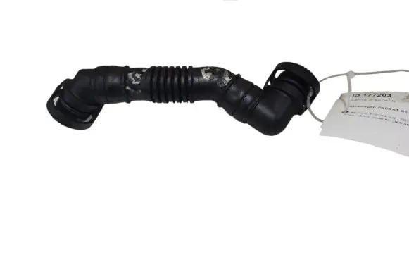 Volkswagen PASSAT B6 Breather hose/pipe 03G103493D