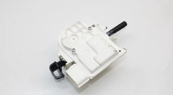Mitsubishi Outlander Fuel tank cap lock 