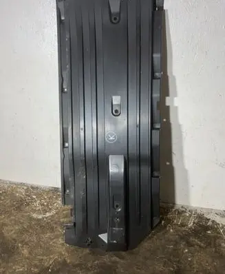 Suzuki Vitara (LY) Center/middle under tray cover 