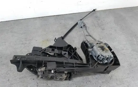 Volvo V50 Front door lock 2400074.08