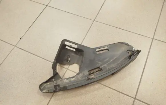 Volvo XC60 Headlight/headlamp mounting bracket 30763433