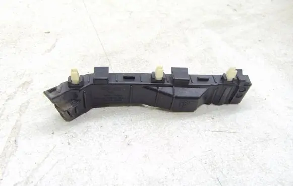 KIA Rio Headlight/headlamp mounting bracket 885131W200