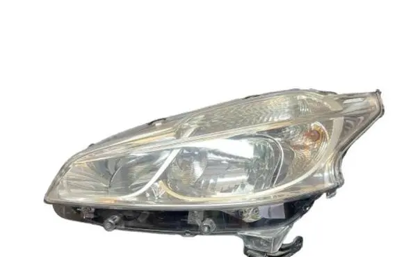 Peugeot 208 Headlight/headlamp 9802221980 89905651 P12502A011