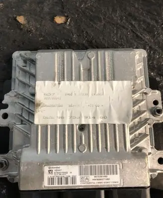 Peugeot 5008 Engine control unit/module 9675391480 S180075002