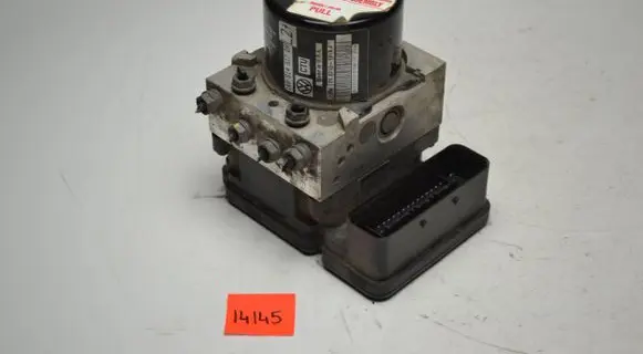 Volkswagen Golf VI ABS Pump 1K0614517DR 1K0907379BL