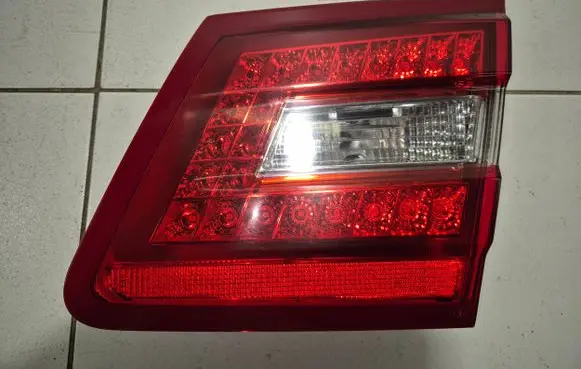 Mercedes-Benz E W212 Tailgate rear/tail lights 2128201064