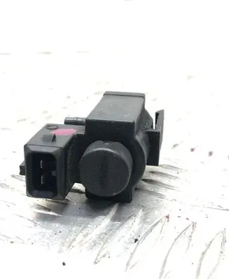BMW 4 F32 F33 Turbo solenoid valve 70231800 7510331