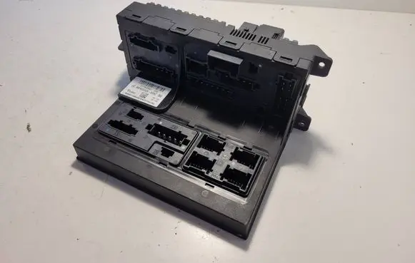 Mercedes-Benz E W211 SAM control unit 2115453901