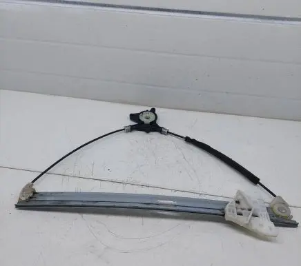 Mazda 5 Front window lifting mechanism without motor