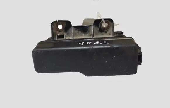 Toyota Corolla Verso E121 Relay mounting block