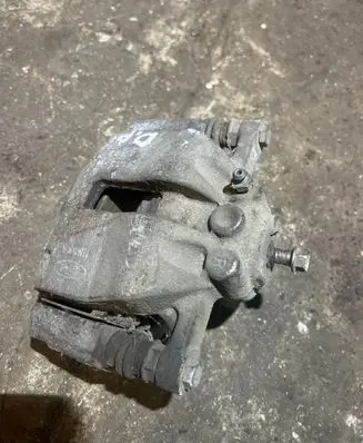 Ford B-MAX Front brake caliper 4133