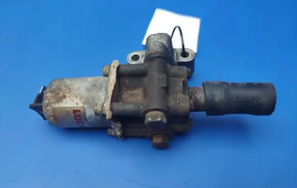 Jaguar XJS EGR valve 73166A LUCAS P44548