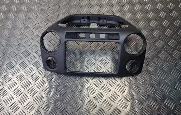 Volkswagen Amarok Radio/GPS head unit trim 2H0857211D