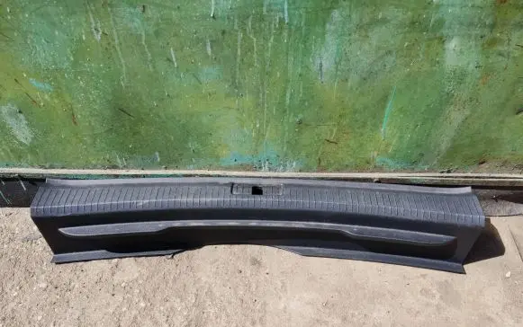 Volkswagen Golf VII Trunk/boot sill cover protection 5G9863459