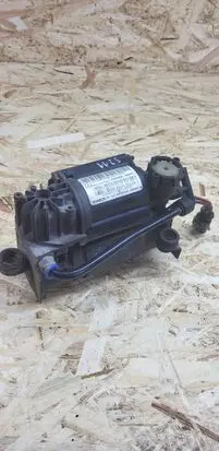 Mercedes-Benz E W211 Air suspension compressor/pump 2113200304 200431008557 010431008555