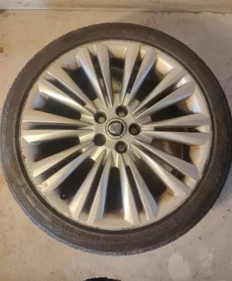 Jaguar XF X250 R19 alloy rim 