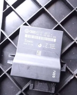 Audi A6 S6 C6 4F Gateway control module 4F0907468D