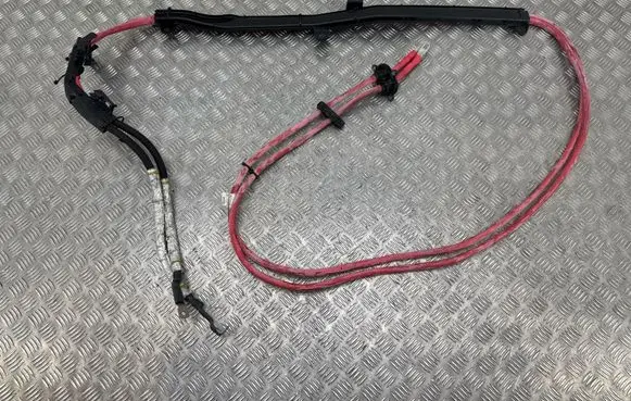 BMW 5 G30 G31 G38 Positive cable (battery) 6807324