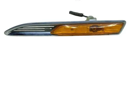 Ford Mondeo MK IV Front fender indicator light 7S71-13K354-AD