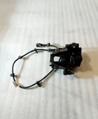 Chrysler Pacifica Rear brake caliper 805198532 PA66GF25 20180329
