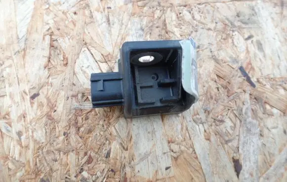 Honda FR-V Airbag deployment crash/impact sensor 77970SFEB110M2