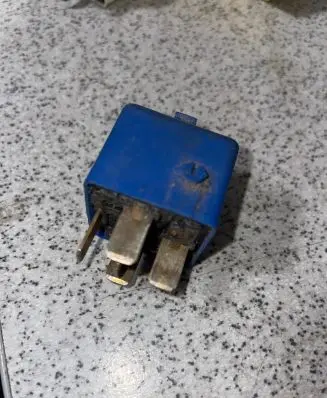 BMW 5 E34 Other relay 61311378786