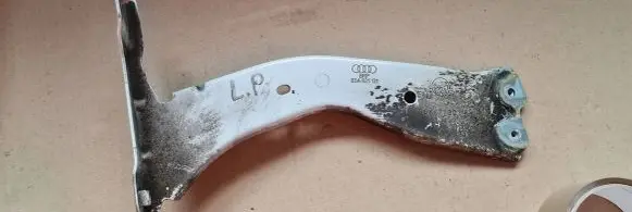 Audi Q3 F3 Fender mounting bracket 83A821131