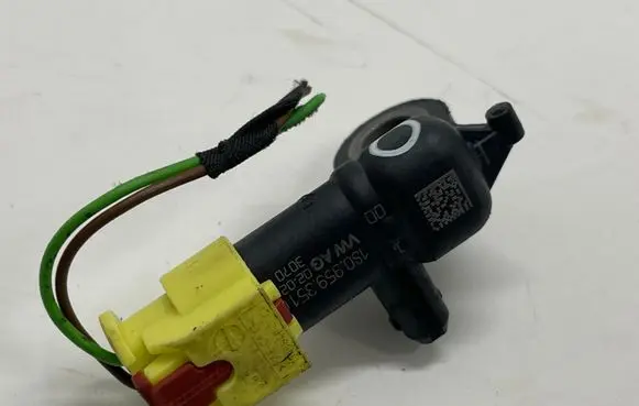 Skoda Fabia Mk3 (NJ) Airbag deployment crash/impact sensor 1S0959351
