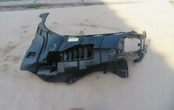 BMW X4M F98 Front bumper mounting bracket 8065191