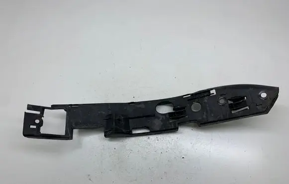 Volkswagen Touareg I Front bumper mounting bracket 7L6807184C