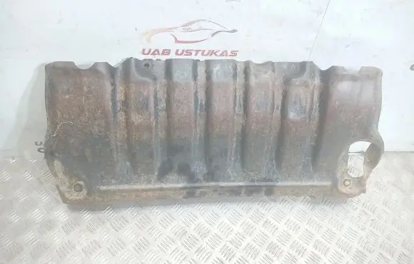 Mitsubishi Pajero Engine splash shield/under tray