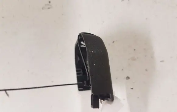 Volvo XC60 Front passenger seat rail trim 8618808